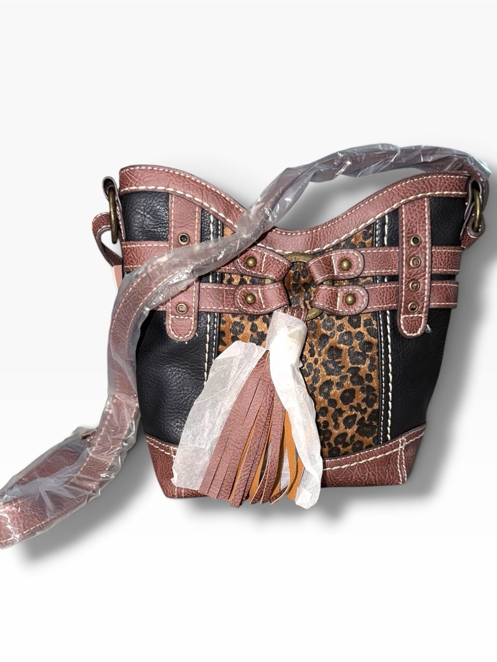 🌸NWT:BOC Born Brantley Crossbody Bucket Bag with Tassel Decor